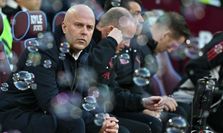 Arne Slot Tertekan Setelah The Reds Takluk Di Markas Brighton