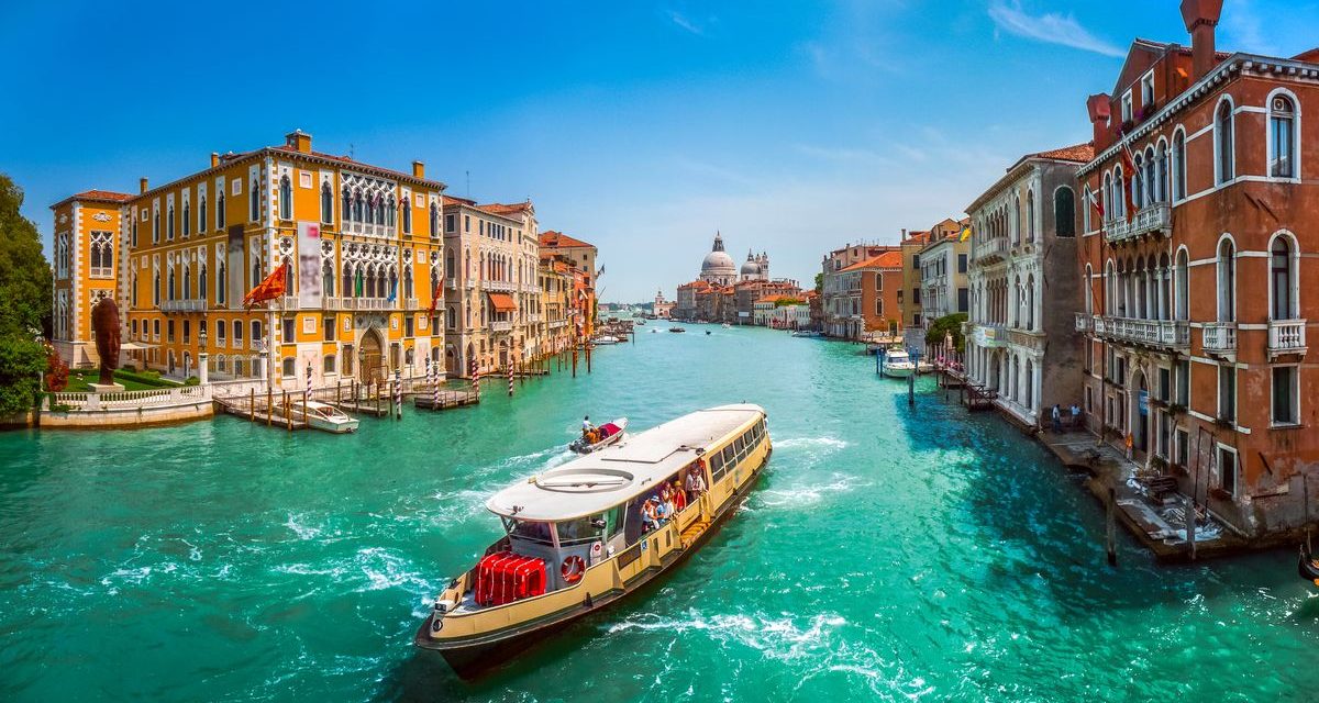 Masuk Kota Venesia Wajib Bayar Biaya Wisata Harian Mulai April