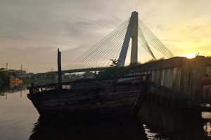 Fenomena Berburu Sunset Di Jembatan Layang Baru Jadi Tren