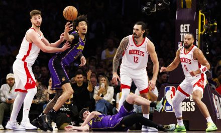 Houston Rockets Bungkam LA Lakers 99-93 Di Game 5