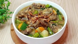 Mengenal Sop Janda Bekasi, Kuliner Tulang Sapi Yang Pedas