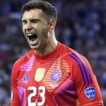Emi Martinez Kembali Jadi Pahlawan Penyelamat Argentina