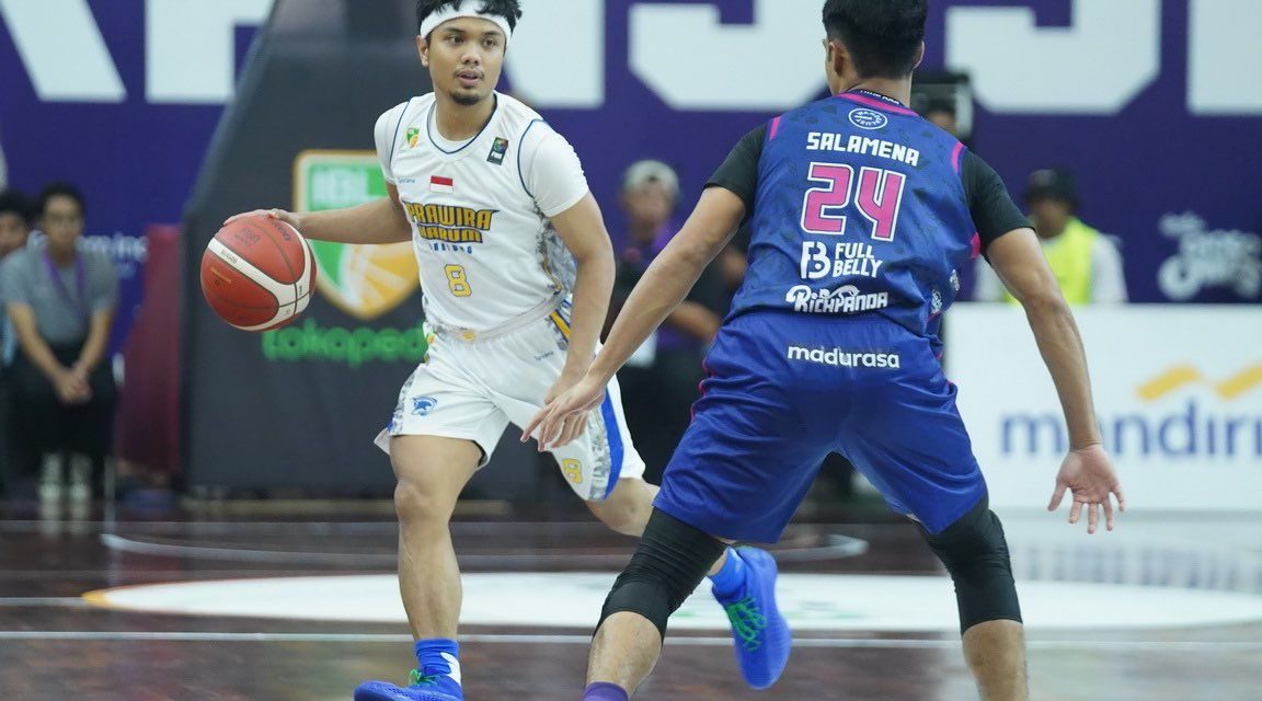 Aksi Yudha Saputera Bawa Prawira Bandung Tekuk Pelita Jaya