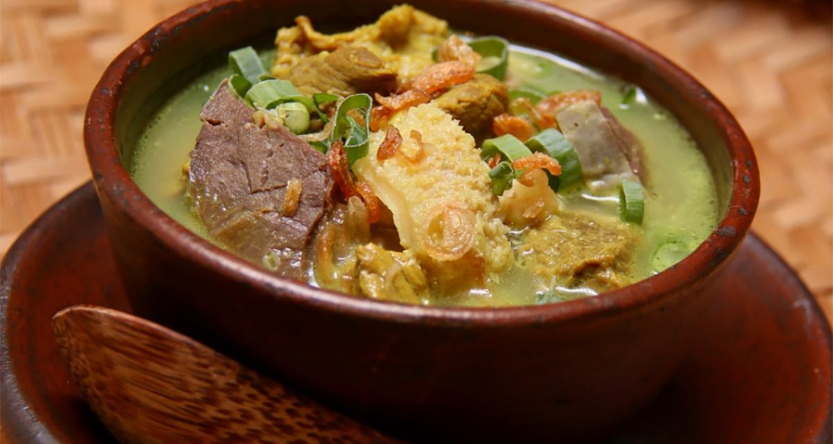 Empal Gentong Cirebon: Daging Sapi Santan Gentong Liat