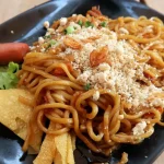 Mie Kober Khas Malang: Dengan Taburan Ayam Dan Pangsit