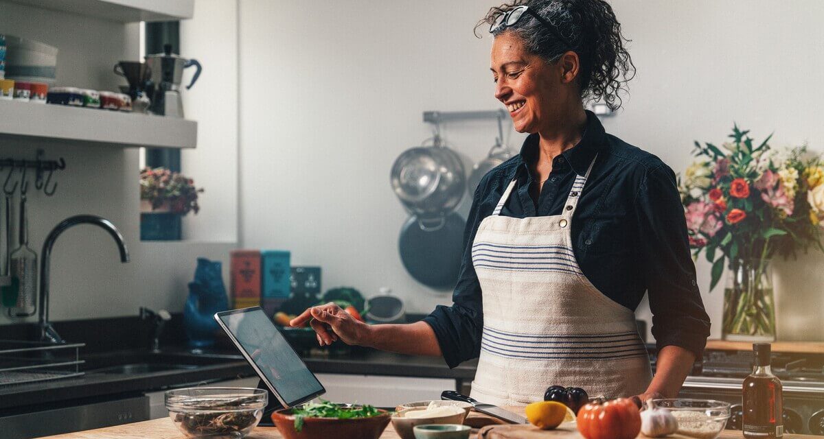 Kenali Mindful Cooking, Tren Olah Makanan Mentah Jadi Self-Care