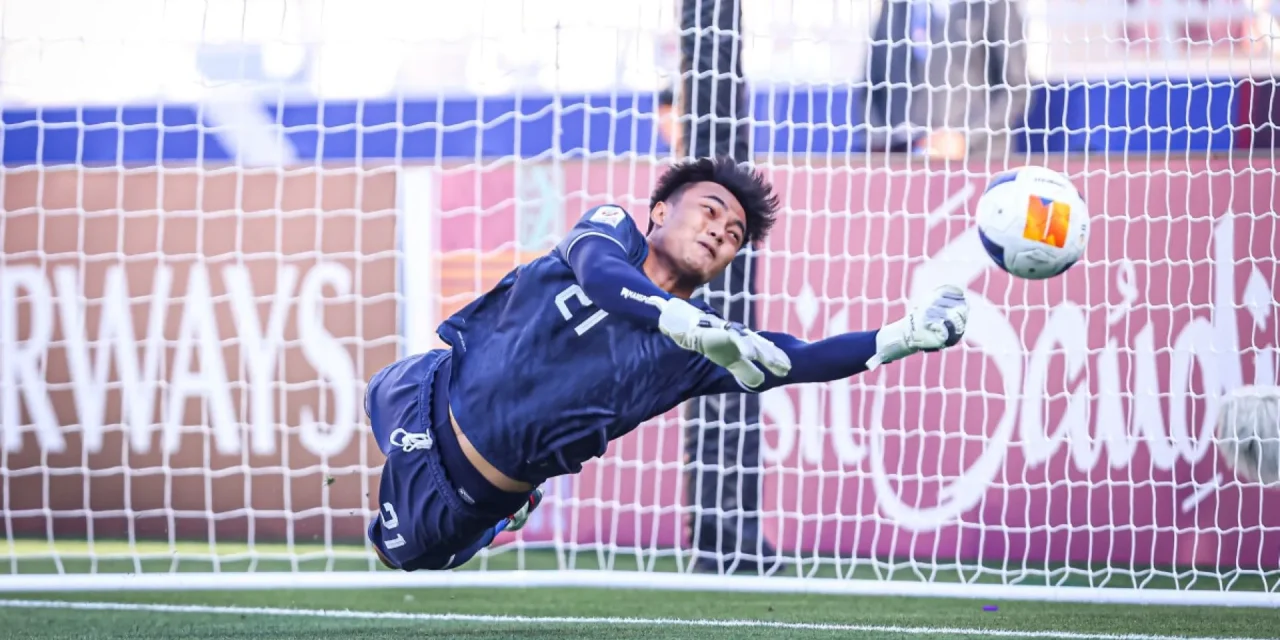 Kiper Ernando Ari Lakukan Penyelamatan Krusial Untuk Persebaya